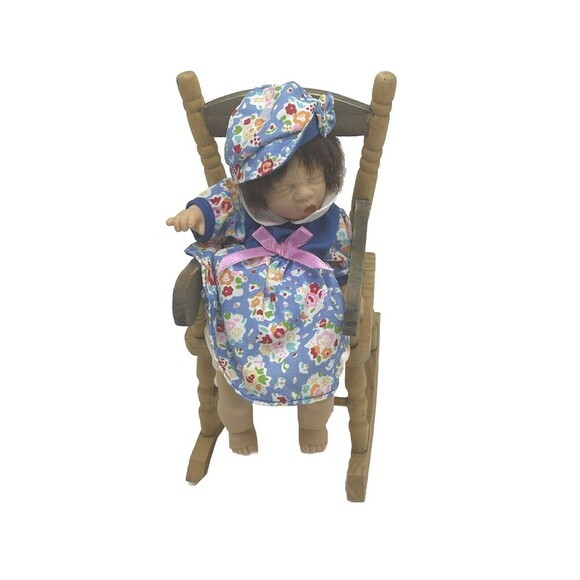 Palm Pal Bean Bag Kids Expression Yawn Licking Face Dolls On Rocking Chair 1996 - Picture 1 of 15